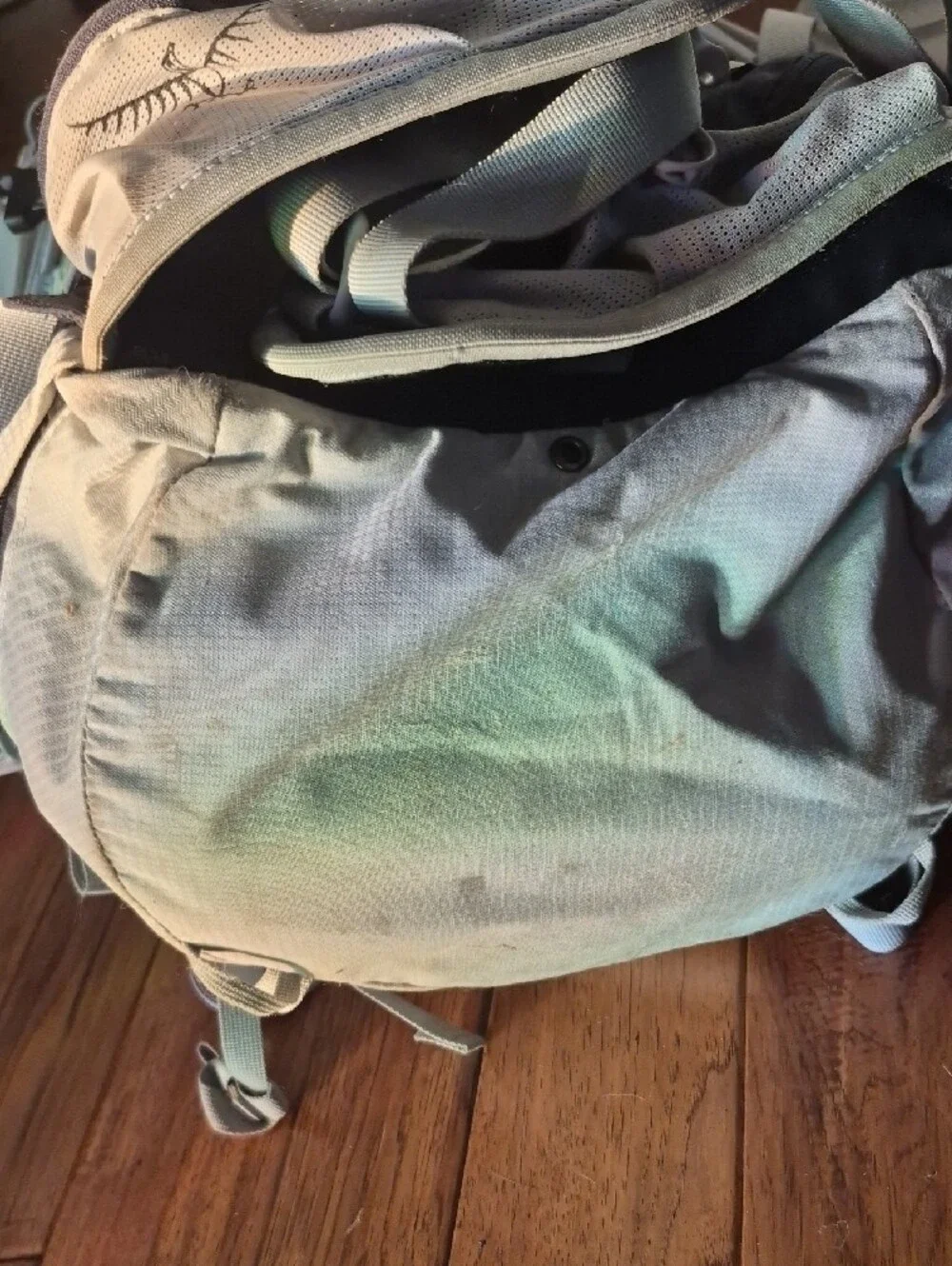 OSPREY Talon 44 Backpack in Black and Gray